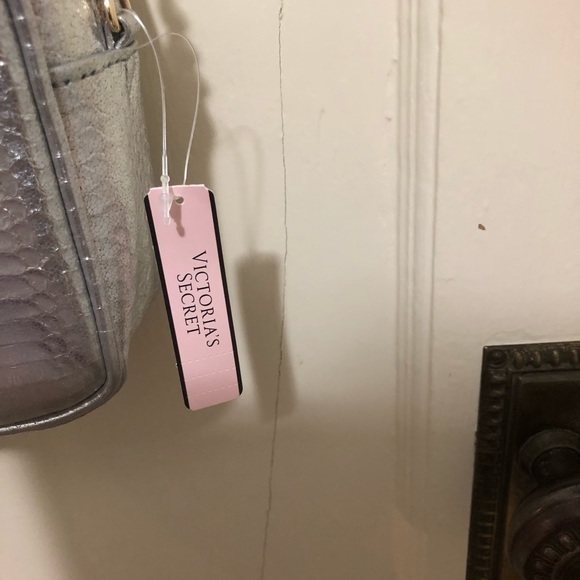 NWT Victoria’s Secret crossbody - Picture 4 of 7